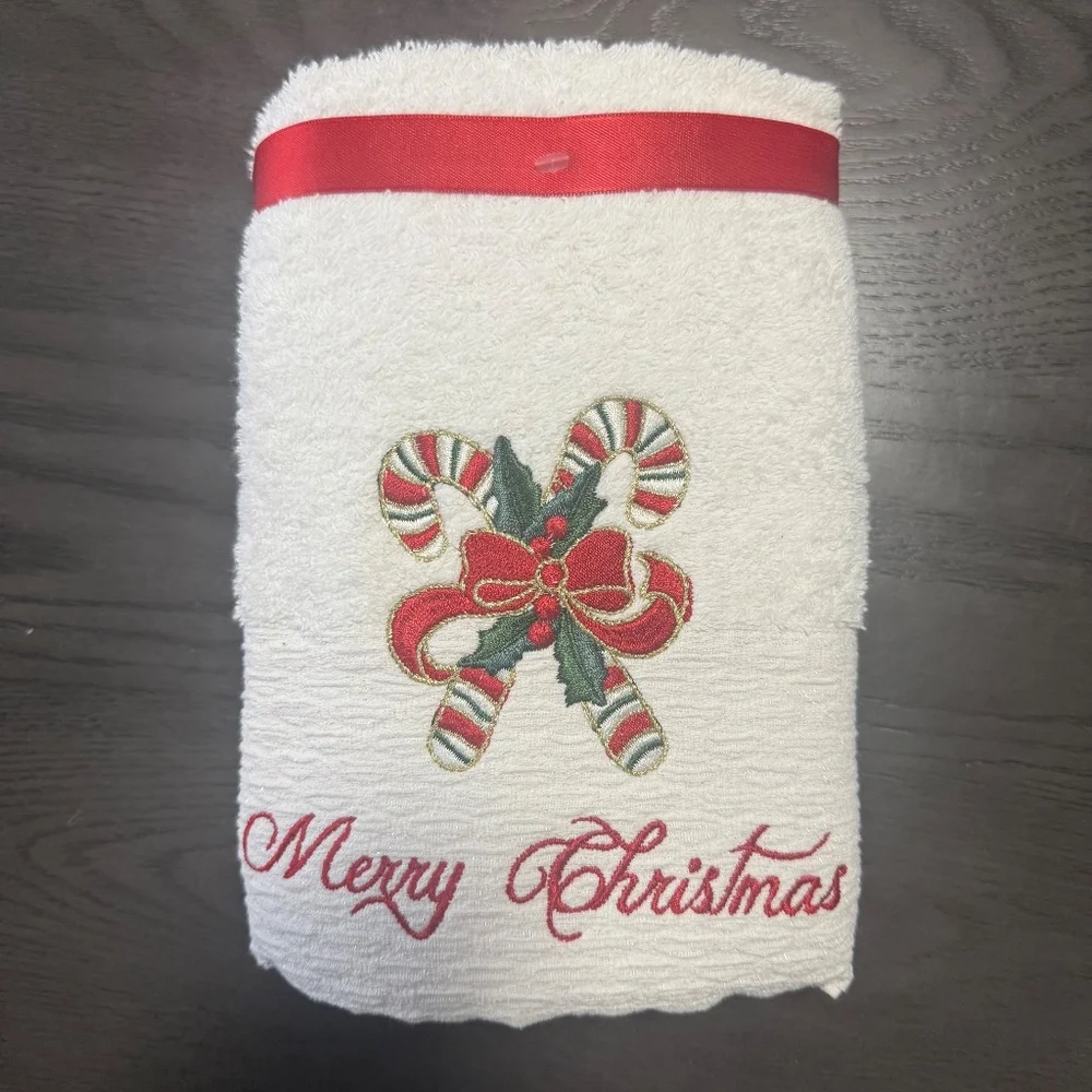 BH Beekman‎ Winter Christmas Set Of 2 Embroidered White Hand Towels